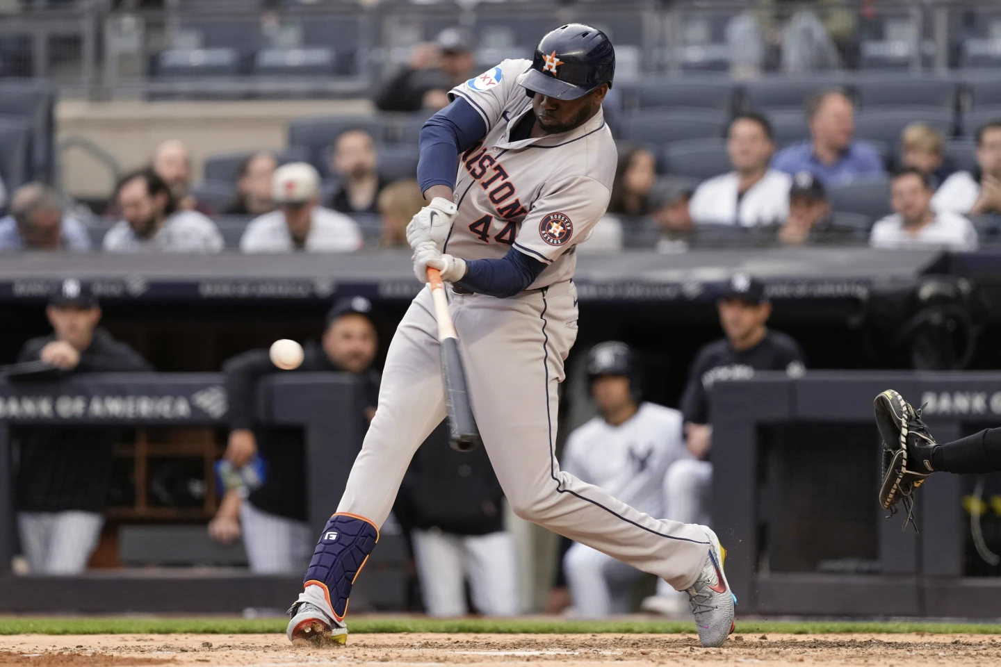 Astros Power Past Yankees to Avoid Sweep