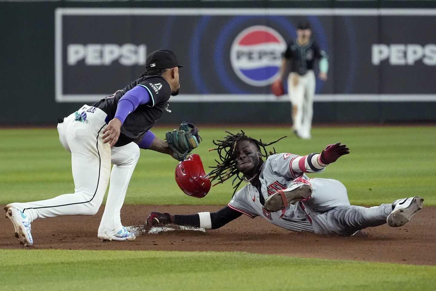 Newman's Clutch Hit Lifts Diamondbacks Over Reds